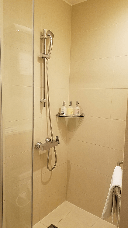 ソラリア西鉄のシャワー室